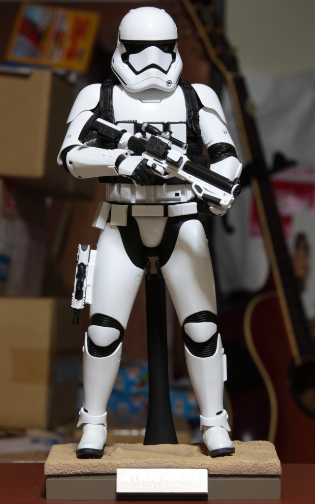 Hottoys First Order Stormtrooper Jakku